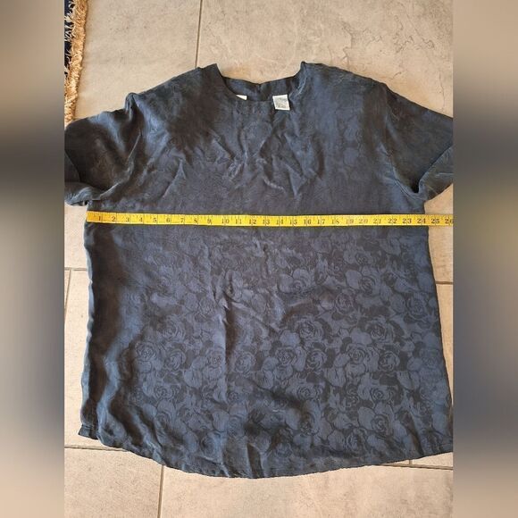 Silx‎ black floral silk top size 1x vintage - Picture 10 of 10